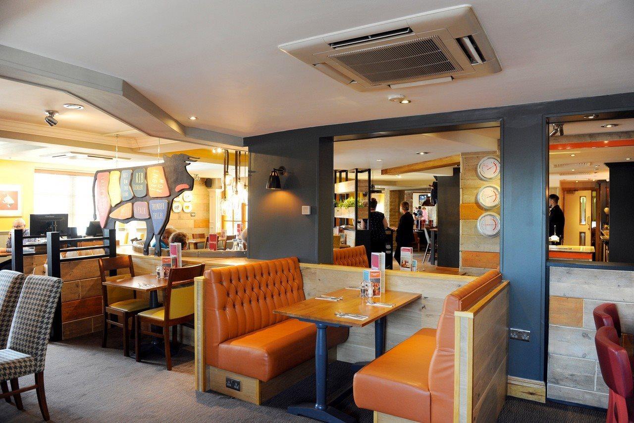 Premier Inn Petersfield Exterior photo